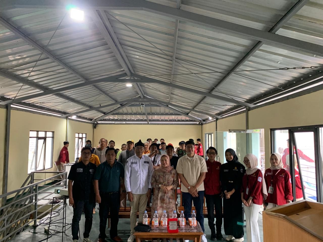 Sampul - Mahasiswa Program Studi Ekonomi Pembangunan FEB UNPAS Implementasikan Konsep Pembangunan Berkelanjutan Melalui Program Bina Desa “From Trash to Cash” di Margahayu Selatan